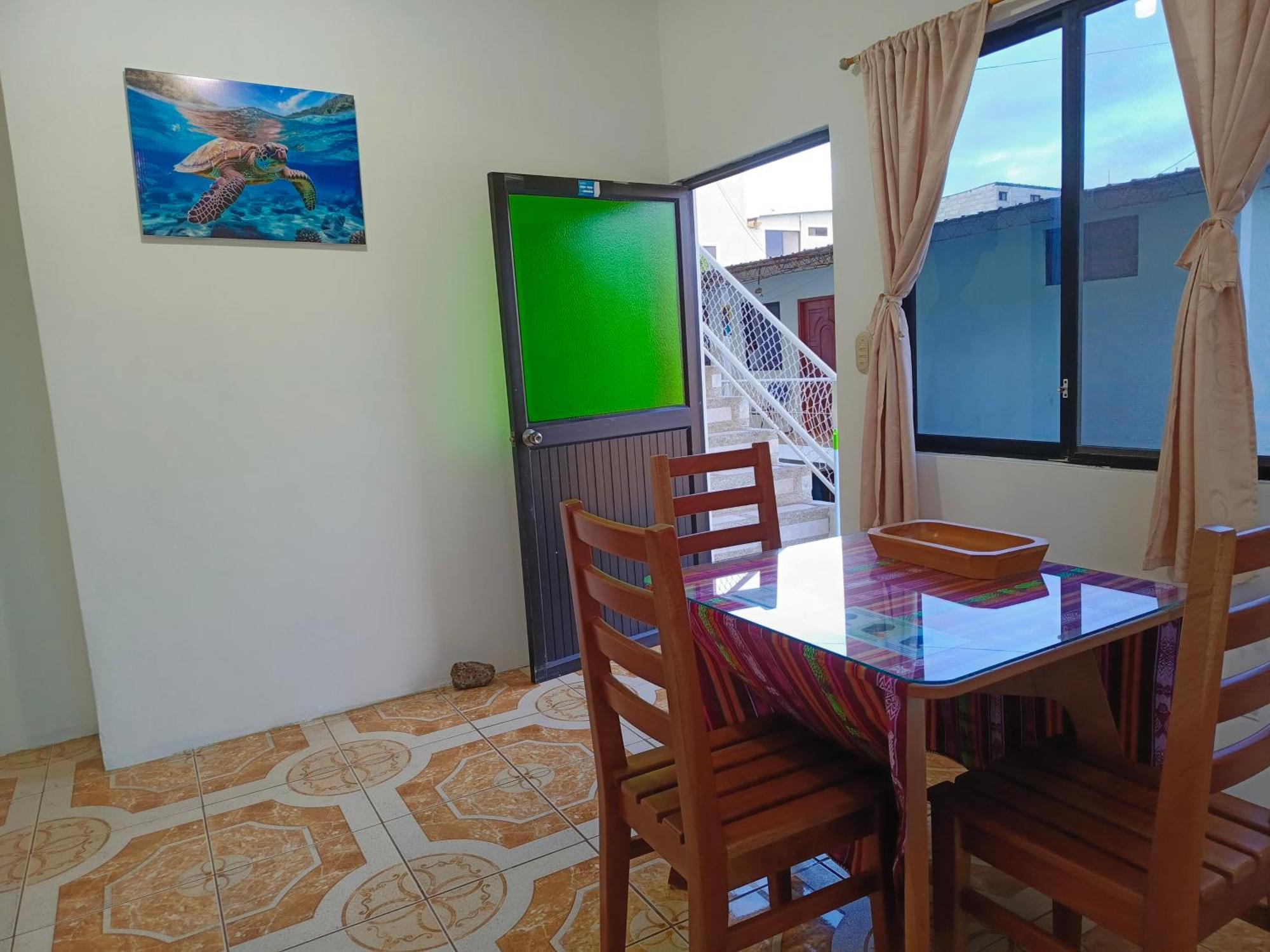 Teresita'S House Suites Con Cocina Privada Пуерто-Бакерісо-Морено Екстер'єр фото