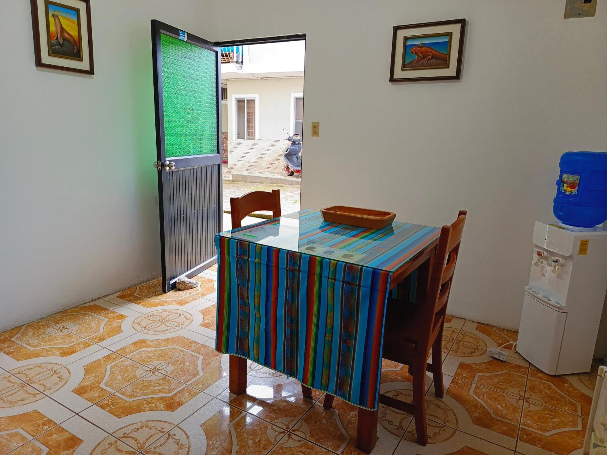 Teresita'S House Suites Con Cocina Privada Пуерто-Бакерісо-Морено Екстер'єр фото
