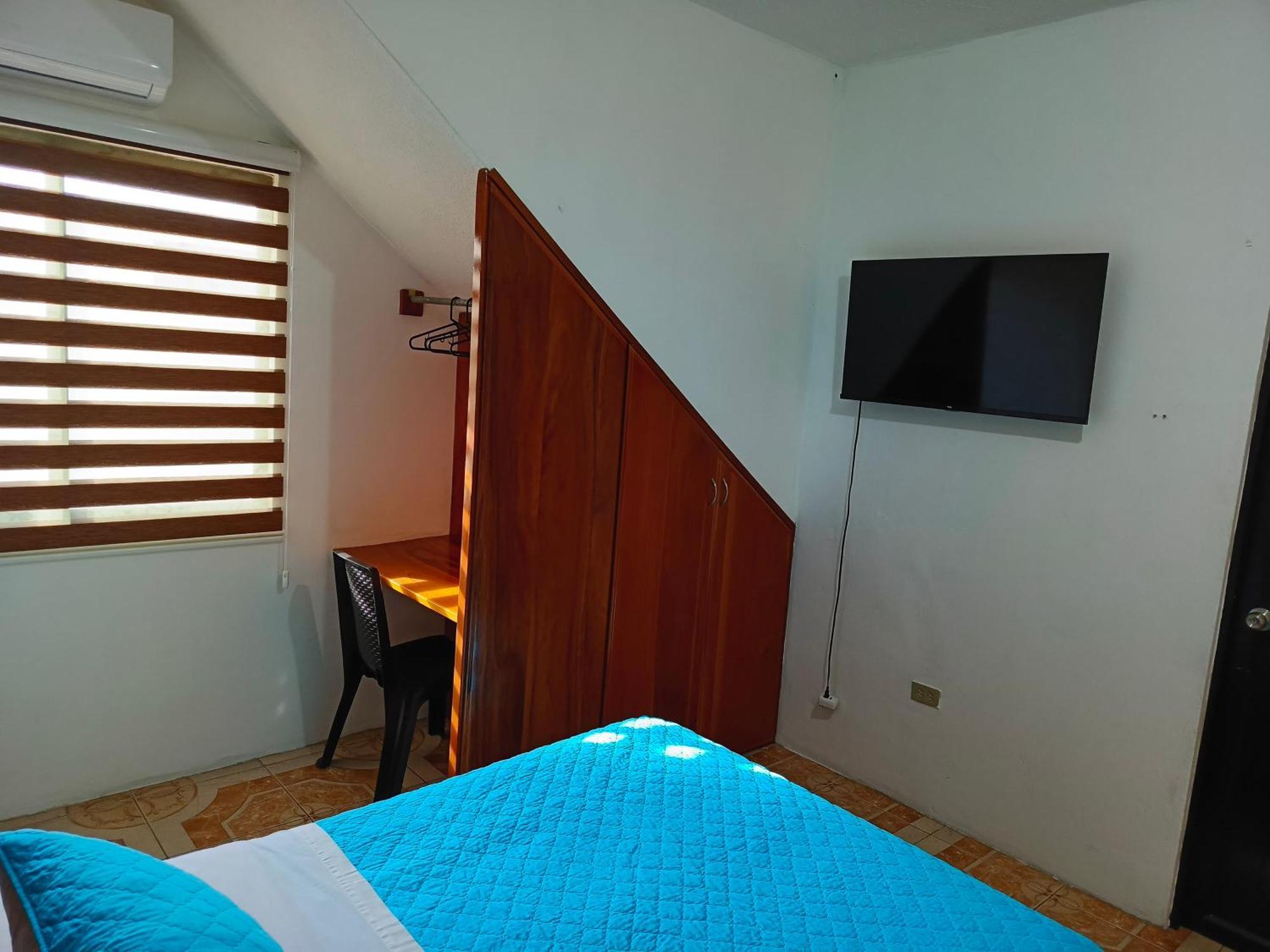 Teresita'S House Suites Con Cocina Privada Пуерто-Бакерісо-Морено Екстер'єр фото